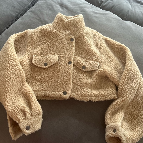 Cropped Teddy Jacket - Picture 2 of 2